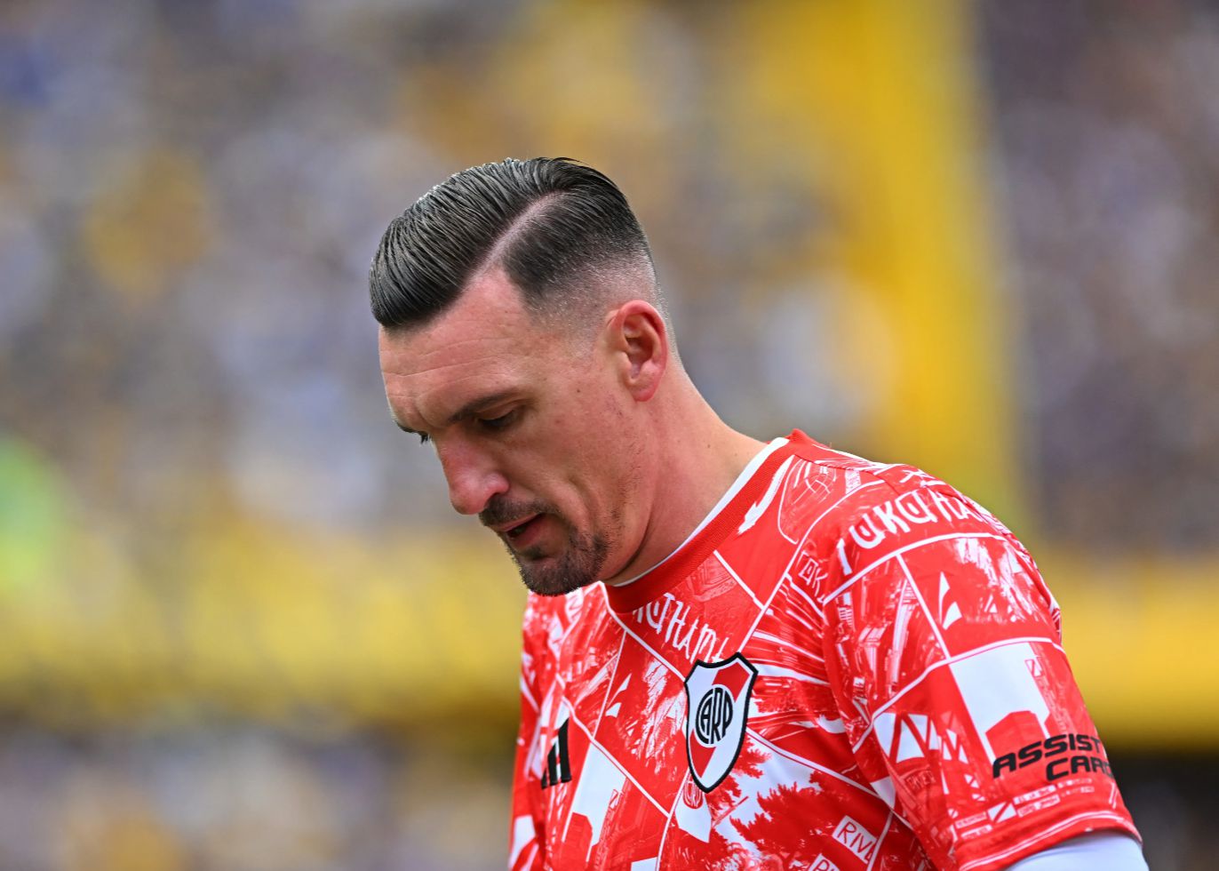 Medios argentinos: Se produjo una explosión en un parque industrial de Argentina y la casa del portero de River Plate, Armani, resultó dañada