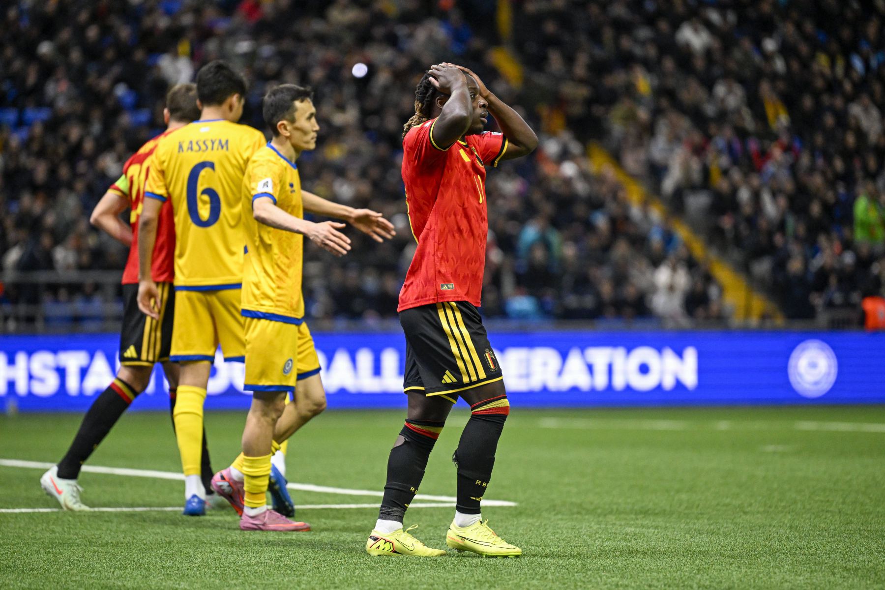 ¡El No. 115 empató con el No. 8! Bélgica 1-1 Kazajstán perdió la oportunidad de avanzar al Mundial