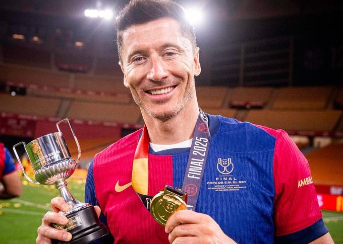 Romano: Lewandowski no ha pensado en dejar el Barcelona en enero y de momento no baraja la posibilidad de retirarse