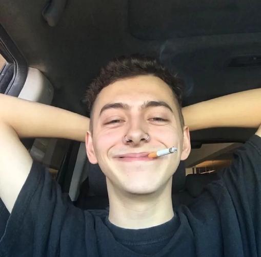 alec