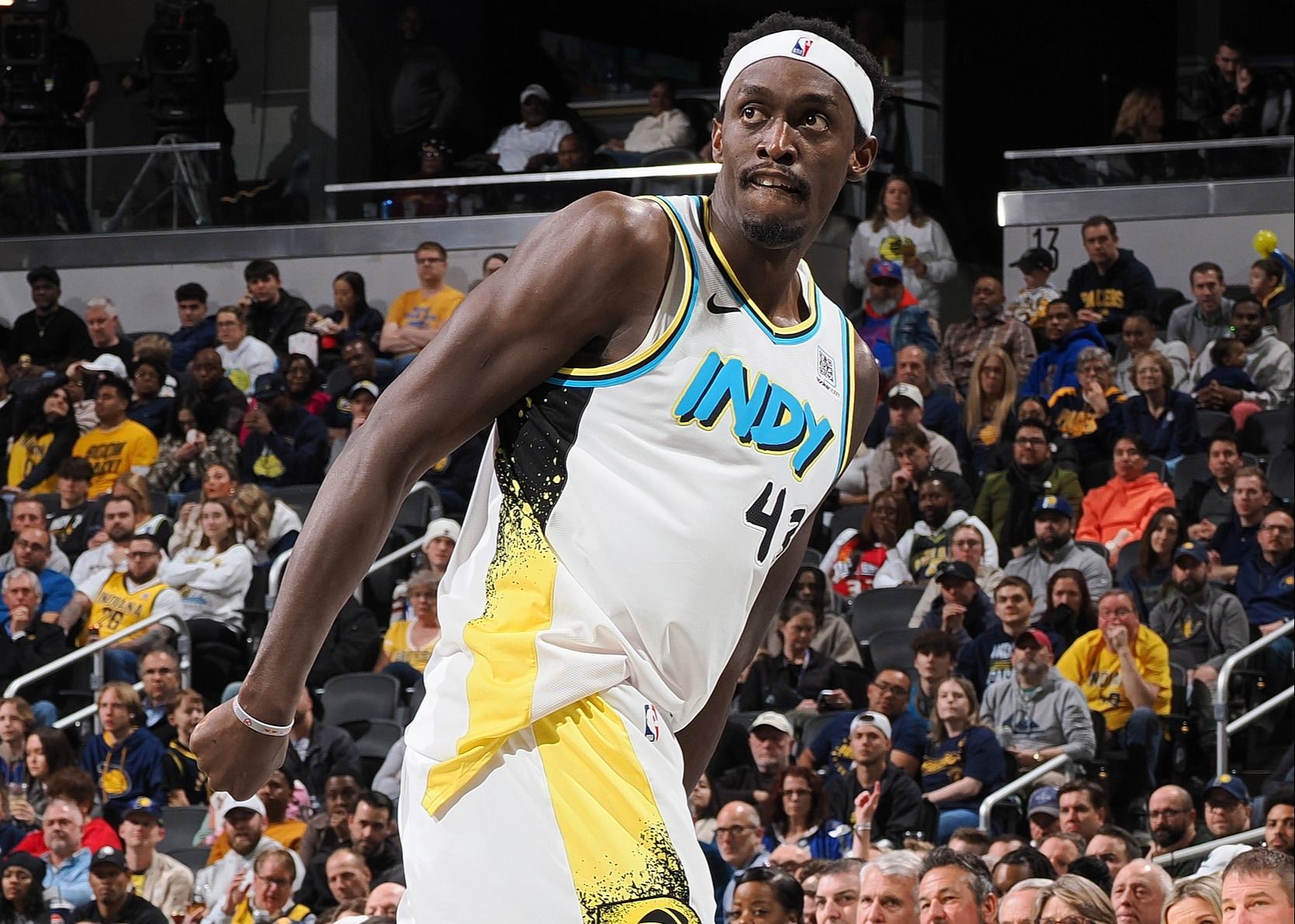 ¡Pobre control del balón pero versátil! Siakam aportó 10 puntos, 4 rebotes y 4 asistencias en la mitad