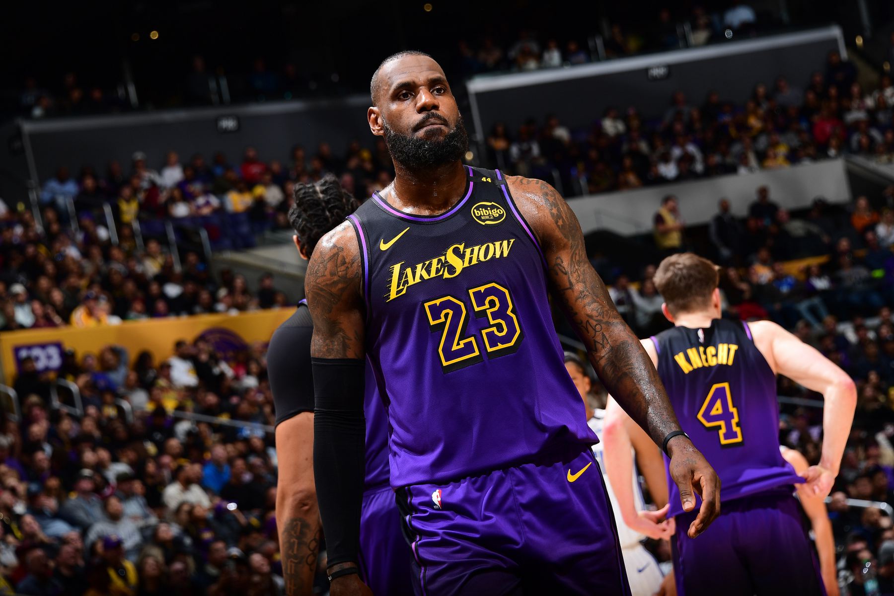 Shams: la estrella de los Lakers, James, no viajará con el equipo durante cinco viajes consecutivos