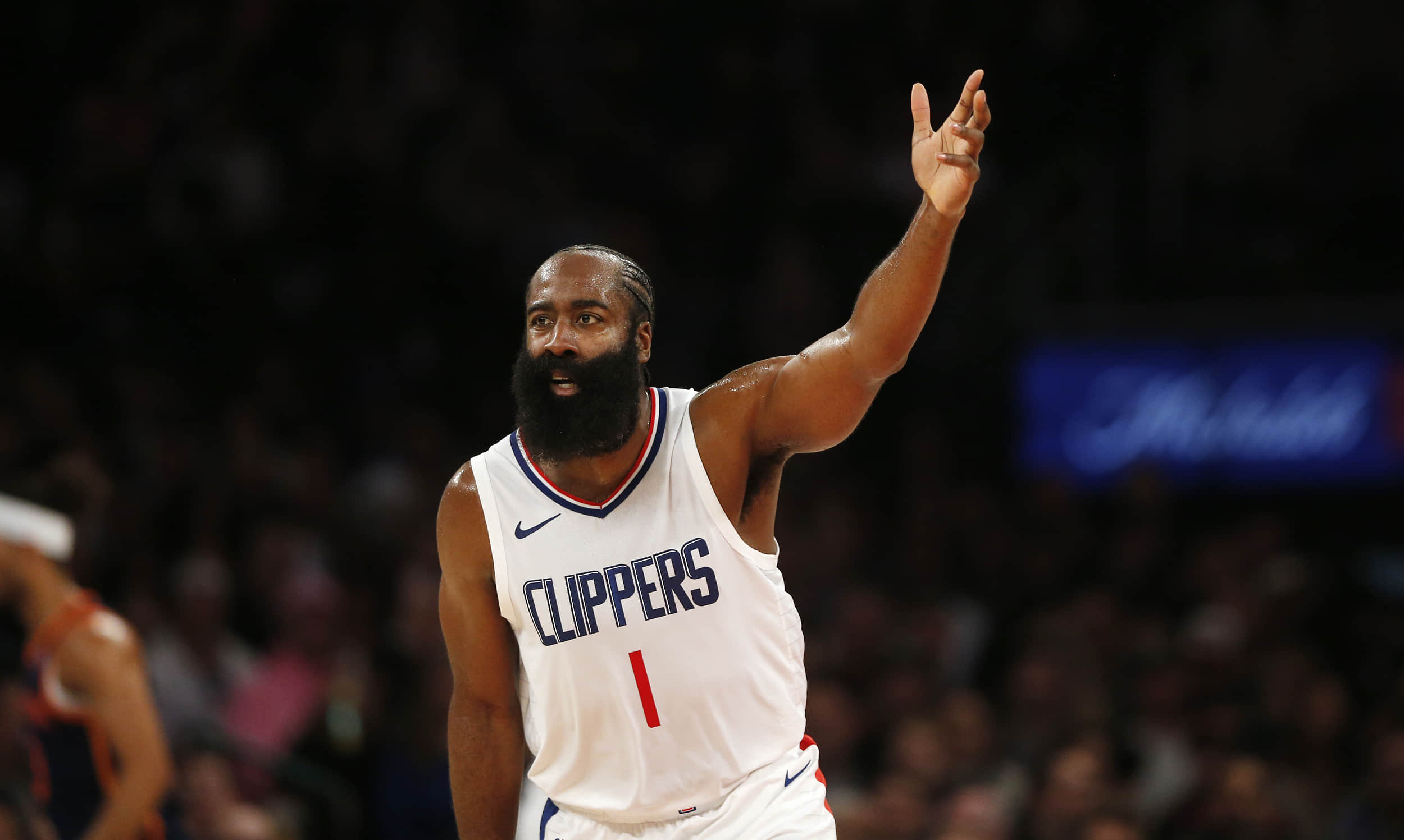 Medios estadounidenses: Harden y Leonard se perderán el partido de mañana entre los Clippers y los Suns