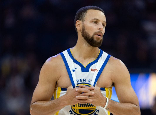 Curry y Butler anotaron 72 puntos juntos, mientras que el resto del equipo sólo anotó 53 puntos.