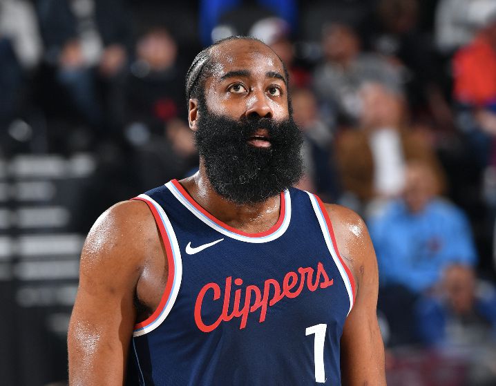 ¡Jugó 51 minutos y 03 segundos, estableciendo un nuevo récord en la temporada regular! Harden: juego para ganar