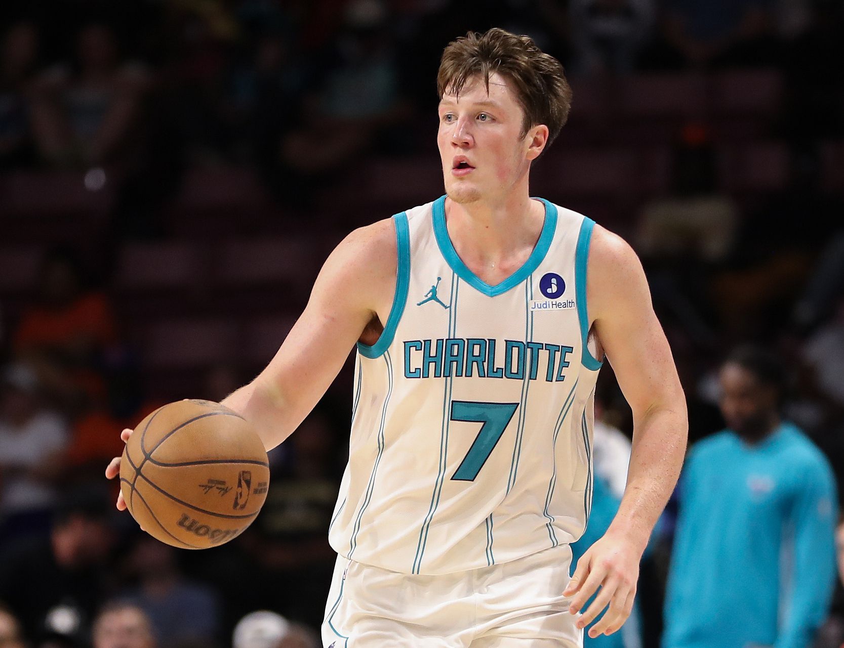 ¡Mal control del balón! Knipel acertó 3 de 10 tiros y aportó 8 puntos, 3 asistencias y 5 errores.