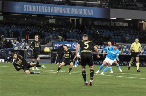 Asistencia VS Hellas Verona