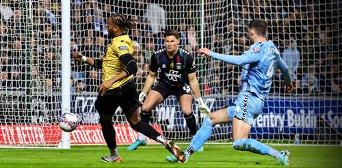Coventry City contra Maidstone United