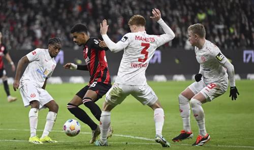 Eintracht Frankfurt vs Maguncia 05