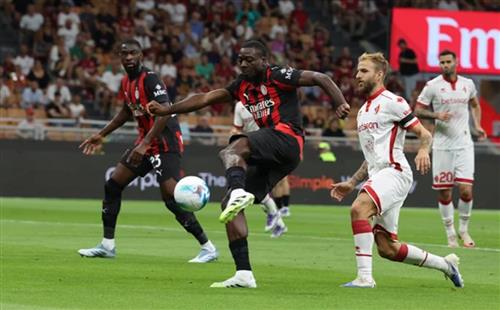 Milán vs Bari
