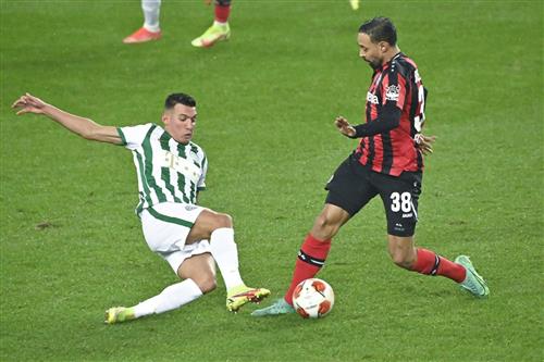 B. Leverkusen vs Ferencváros